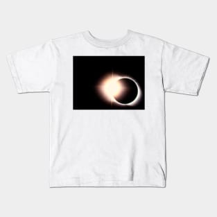 Diamond ring effect, total solar eclipse (R506/0241) Kids T-Shirt